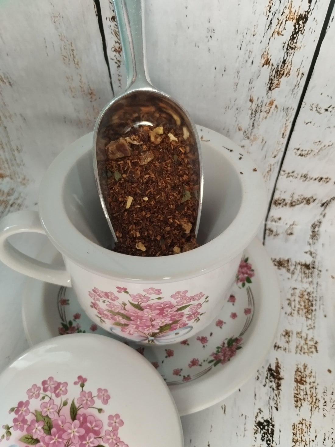 Les Bienfaits du Rooibos : Une Boisson Miracle Venue d'Afrique
